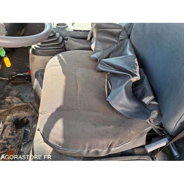 2006 نيسان Cabstar-45903699