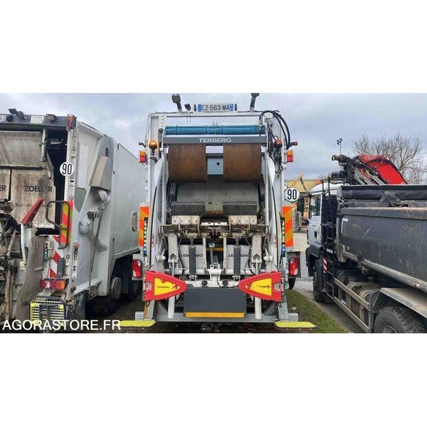 2018 Renault D WIDE-45903706