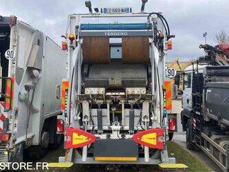 Image for TRUCKS 2018 Renault D WIDE