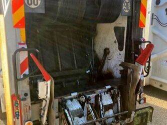 2016-renault-d-wide-1430519-45903771