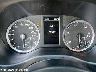 2018-mercedes-benz-vito-1430522-45903817