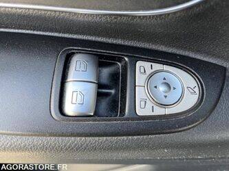 2018-mercedes-benz-vito-1430522-45903825