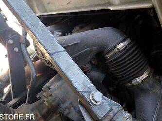 2011-renault-premium-1430524-45903842