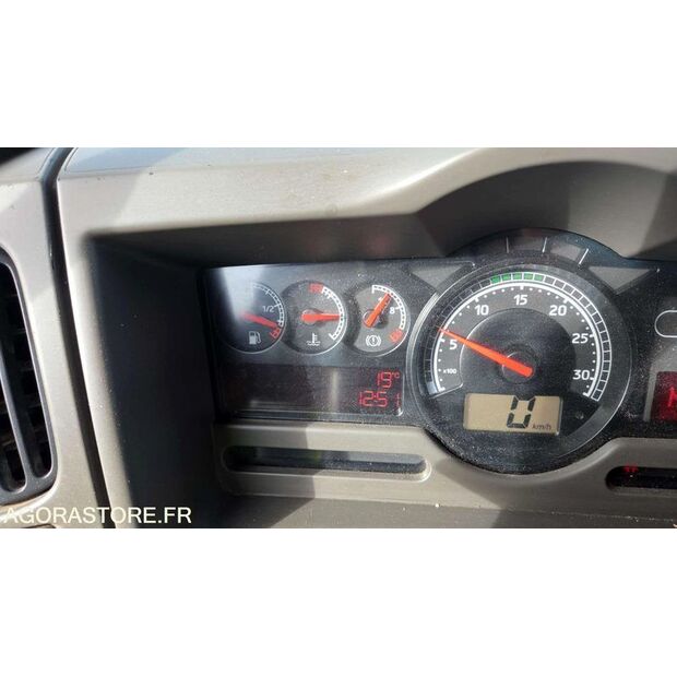 2011 Renault PREMIUM-45903848