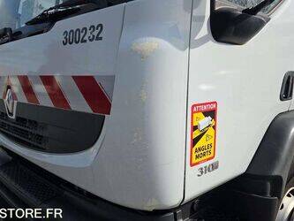 2011-renault-premium-1430524-45903849