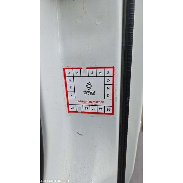 2011 Renault PREMIUM-45903857