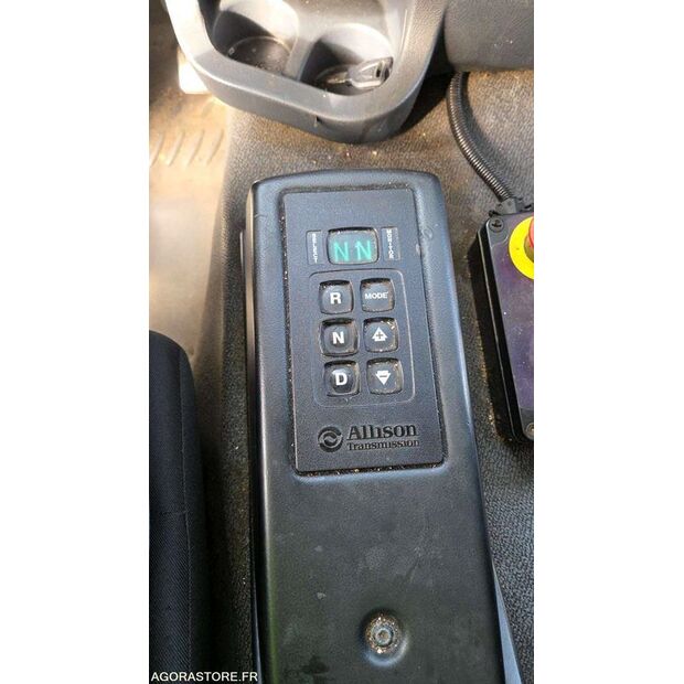 2011 Renault PREMIUM-45903862