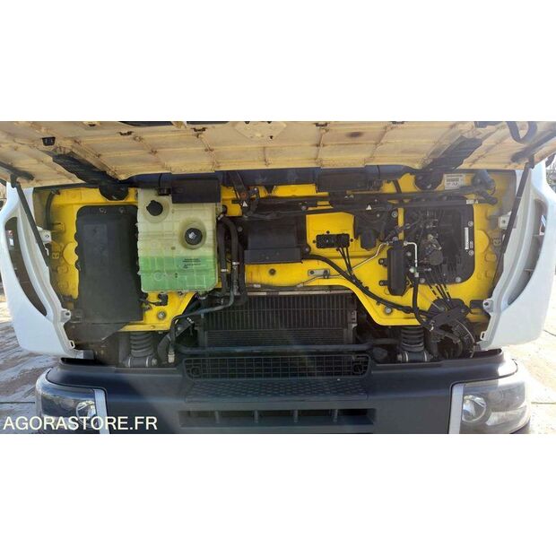 2011 Renault PREMIUM-45903866