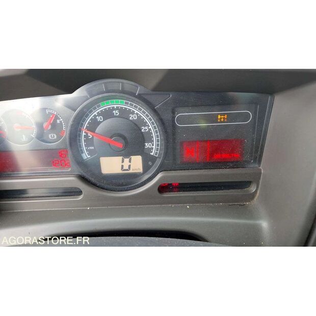 2011 Renault PREMIUM-45903873