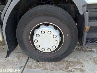 2011-renault-premium-1430524-45903874