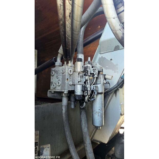 2011 Renault PREMIUM-45903879