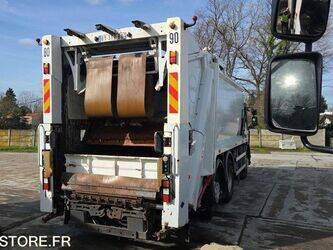 2011-renault-premium-1430524-45903887