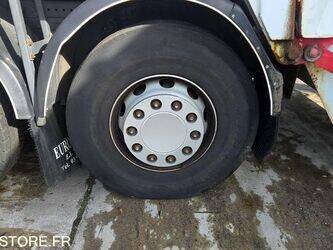 2011-renault-premium-1430524-45903891