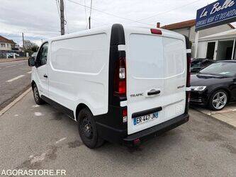 2017-renault-trafic-1430525-45903903