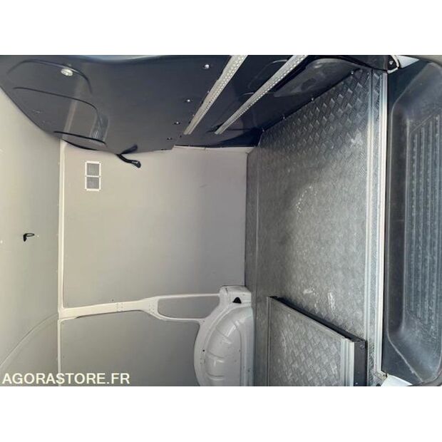 2022 Volkswagen Transporter 2.0 TDI-45903963