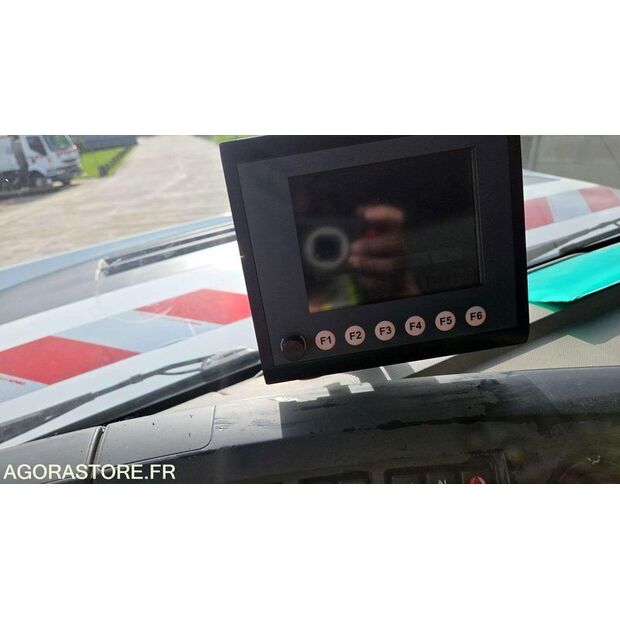 2011 Renault PREMIUM-45904017