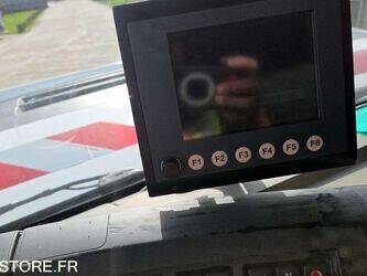 2011-renault-premium-1430531-45904017