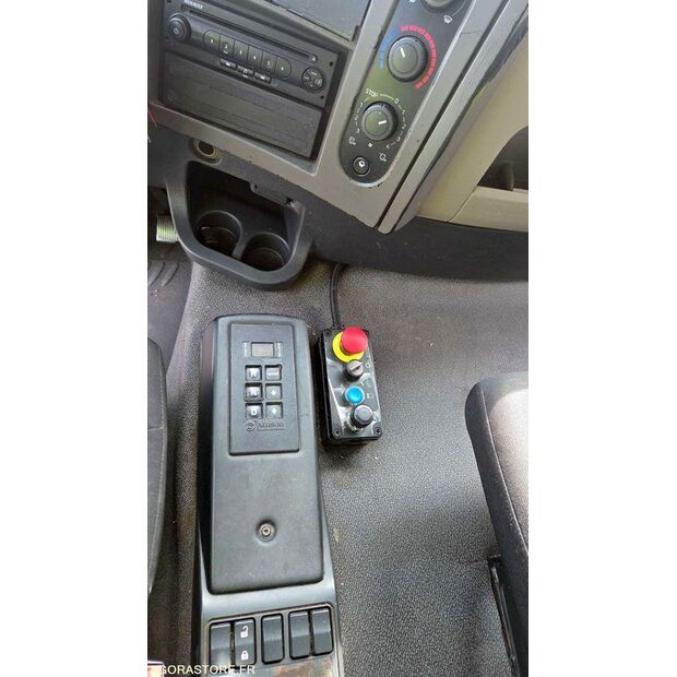 2011 Renault PREMIUM-45904019