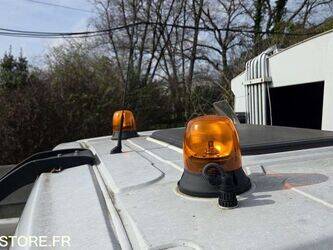 2011-renault-premium-1430531-45904020