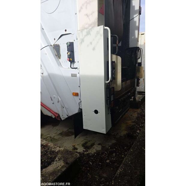 2011 Renault PREMIUM-45904021