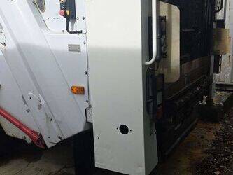 2011-renault-premium-1430531-45904021