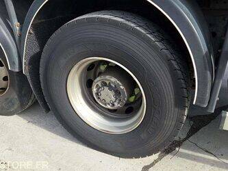 2011-renault-premium-1430531-45904030