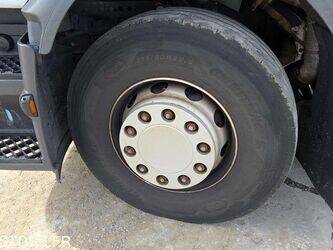 2011-renault-premium-1430531-45904032