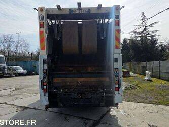 2011-renault-premium-1430531-45904036