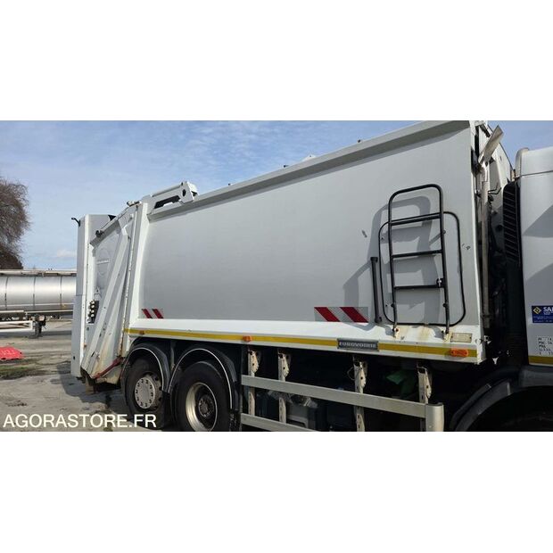 2011 Renault PREMIUM-45904037