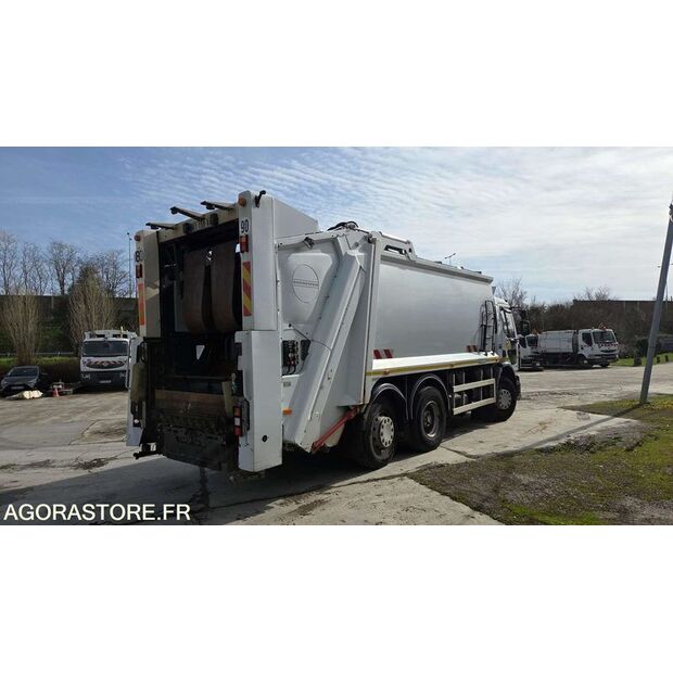 2011 Renault PREMIUM-45904038