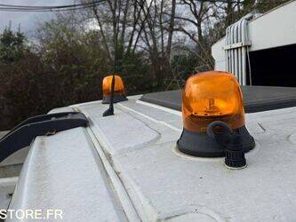 2011-renault-premium-1430531-45904040