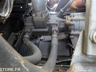 2011-renault-premium-1430531-45904048