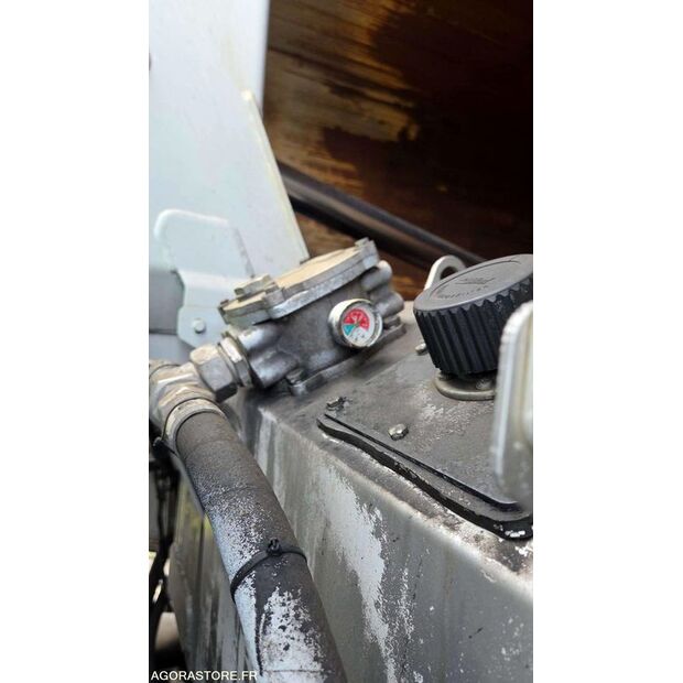 2011 Renault PREMIUM-45904053