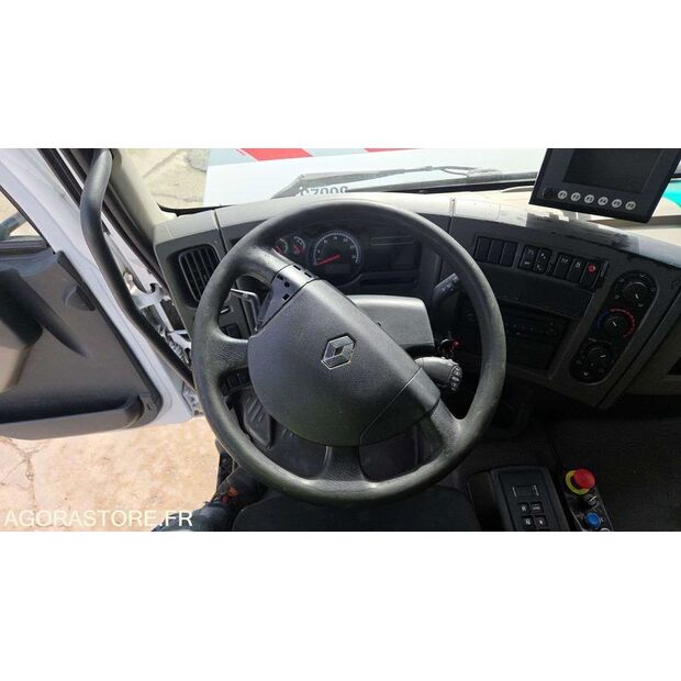 2011 Renault PREMIUM-45904054