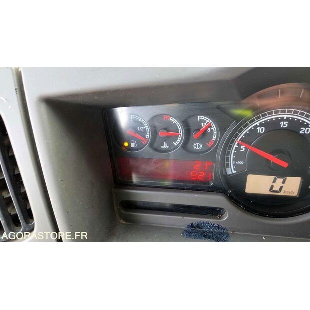 2011 Renault PREMIUM-45904062