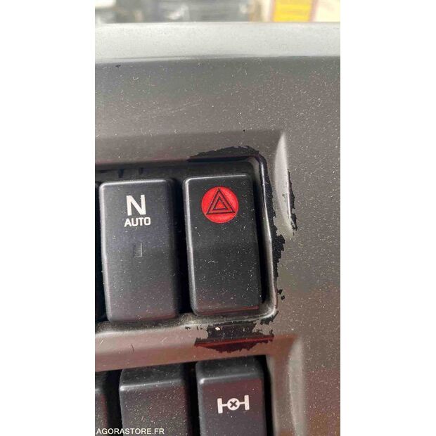 2012 Renault PREMIUM-45904174