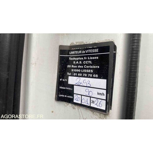 2012 Renault PREMIUM-45904178