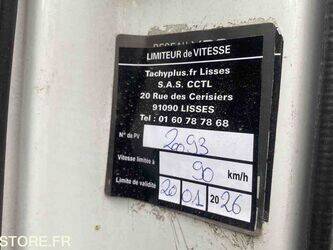 2012-renault-premium-1430537-45904178