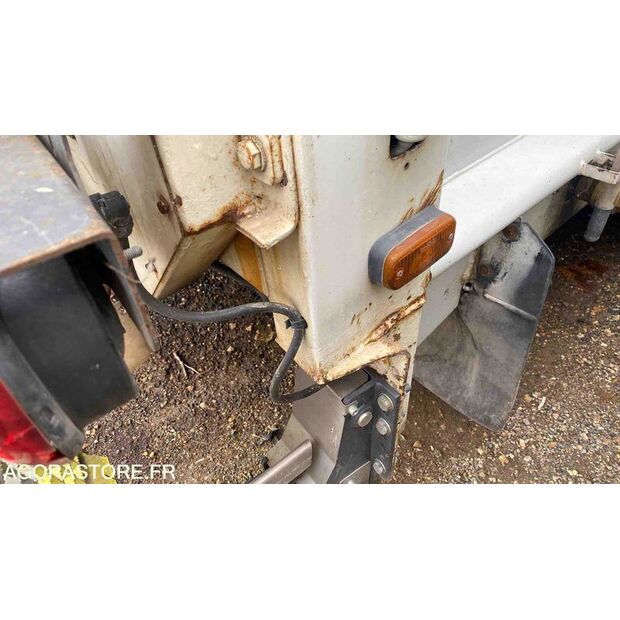 2012 Renault PREMIUM-45904179