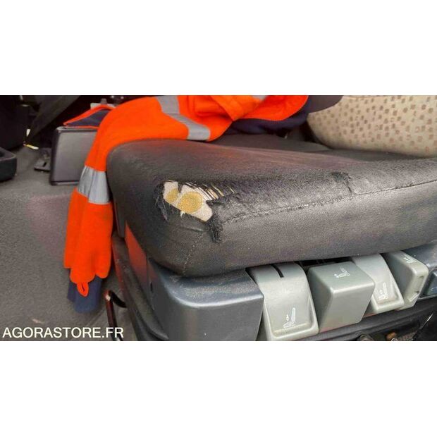 2012 Renault PREMIUM-45904194