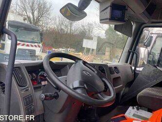 2012-renault-premium-1430537-45904195