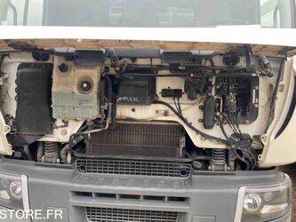 2012-renault-premium-1430537-45904205