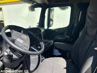 2017-mercedes-benz-arocs-3363-1430541-45904257