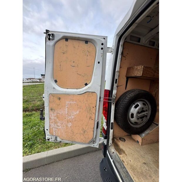 2019 Iveco 35S18-45904276