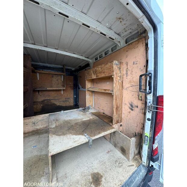 2019 Iveco 35S18-45904278