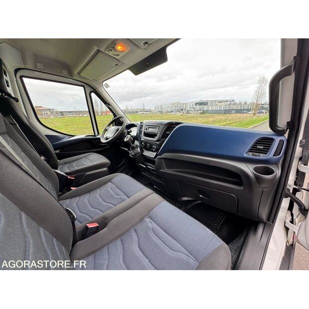 2019 Iveco 35S18-45904281