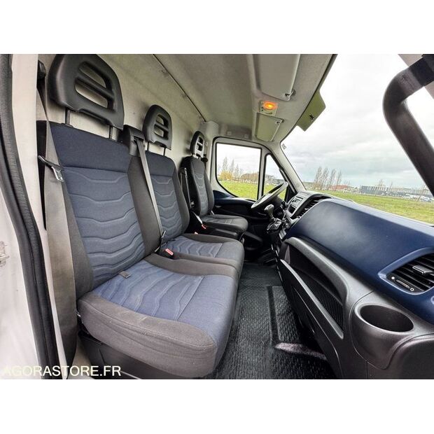 2019 Iveco 35S18-45904283