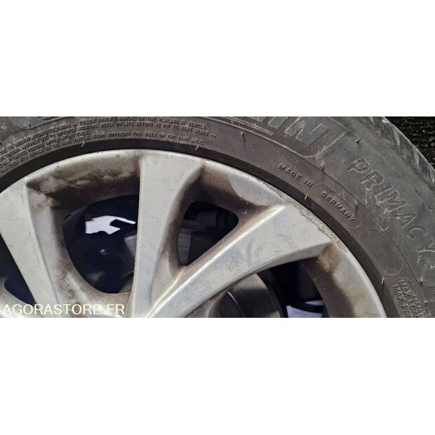 2015 Toyota AURIS-45904289