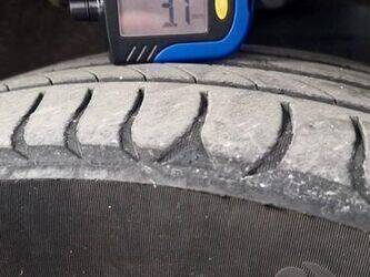 2015-toyota-auris-1430081-45904290