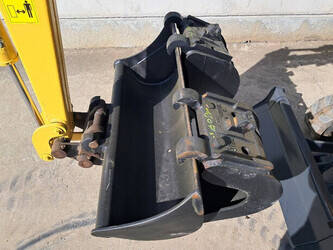 2020-komatsu-pc09-1-1430579-45905320